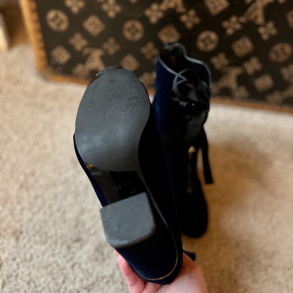 Zara Navy Blue Velvet Ankle Boots with Black Grosgrain Ribbon Bow Laces - Picture 7 of 7